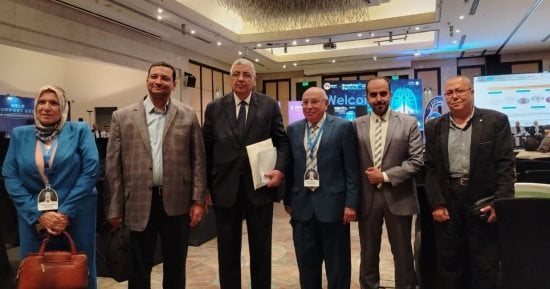 استشارى صدر أطفال: الكحة الحنجرية أهم علامات الإصابة بالفيروس المخلوى
