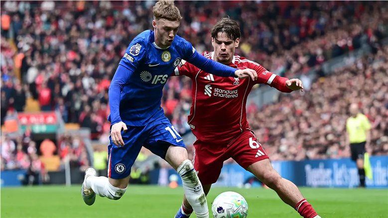 ليفربول يتحدى تشيلسي في قمة كأس الرابطة الإنجليزية