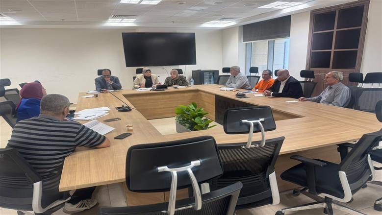 وزارة التنمية المحلية والبيئة تعقد اجتماعًا لبحث تنفيذ مشروعات للطاقة الشمسية بعدد من المحميات الطبيعية