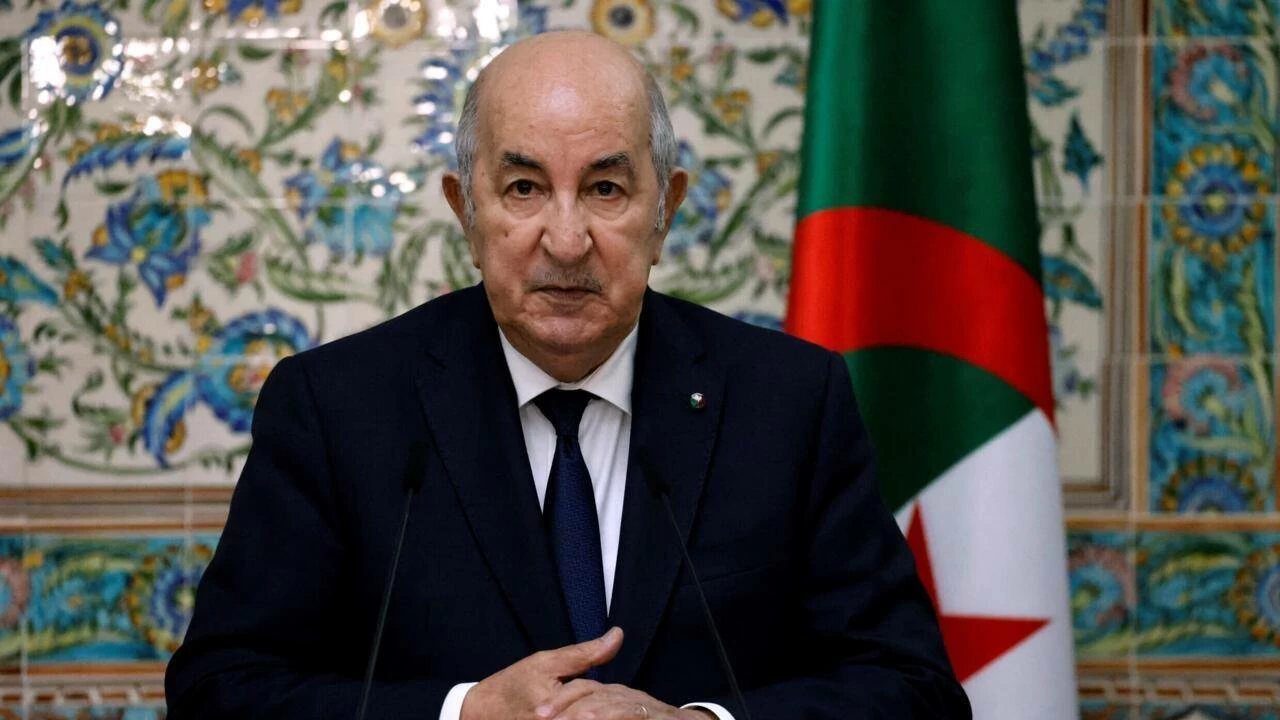 الرئيس الجزائري يوقع عفوًا رئاسيًا عن آلاف المساجين بمناسبة ذكرى الثورة