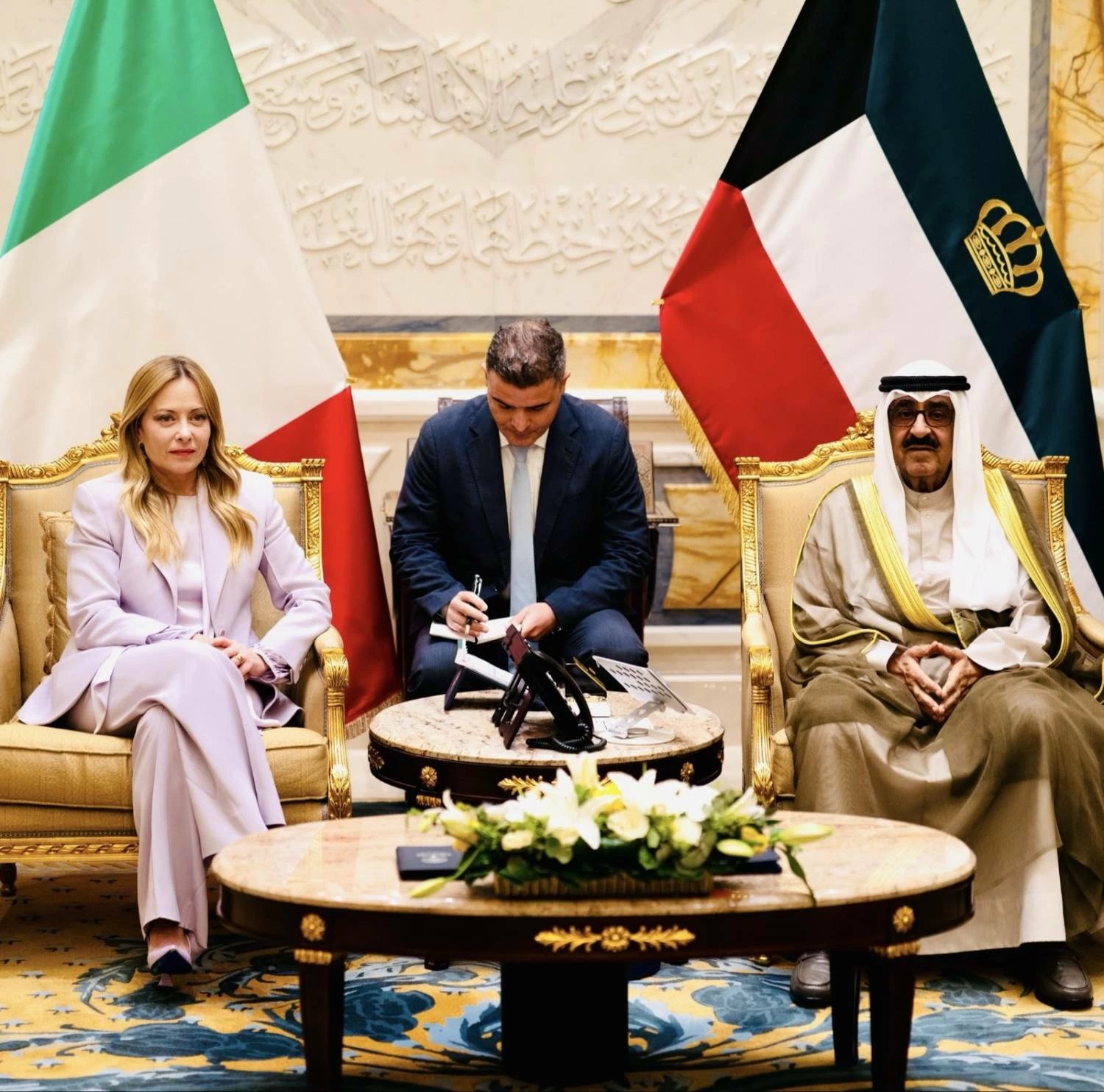 عقب لقاء أمير الكويت ورئيسة وزراء إيطاليا.. اتفاق على خطة عمل وتمديد «سقف أسعار الوقود»